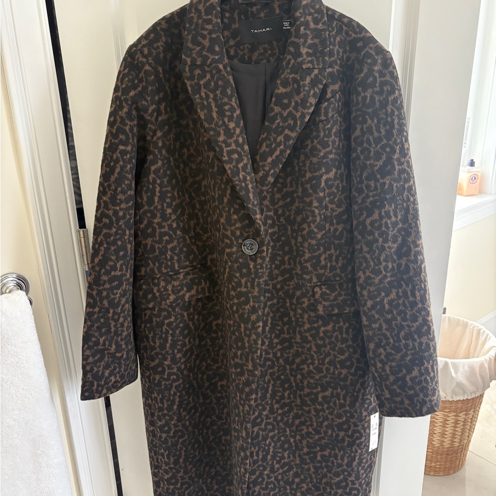 Tahari Women's Animal Print Walker Coat - never worn, NWT!
